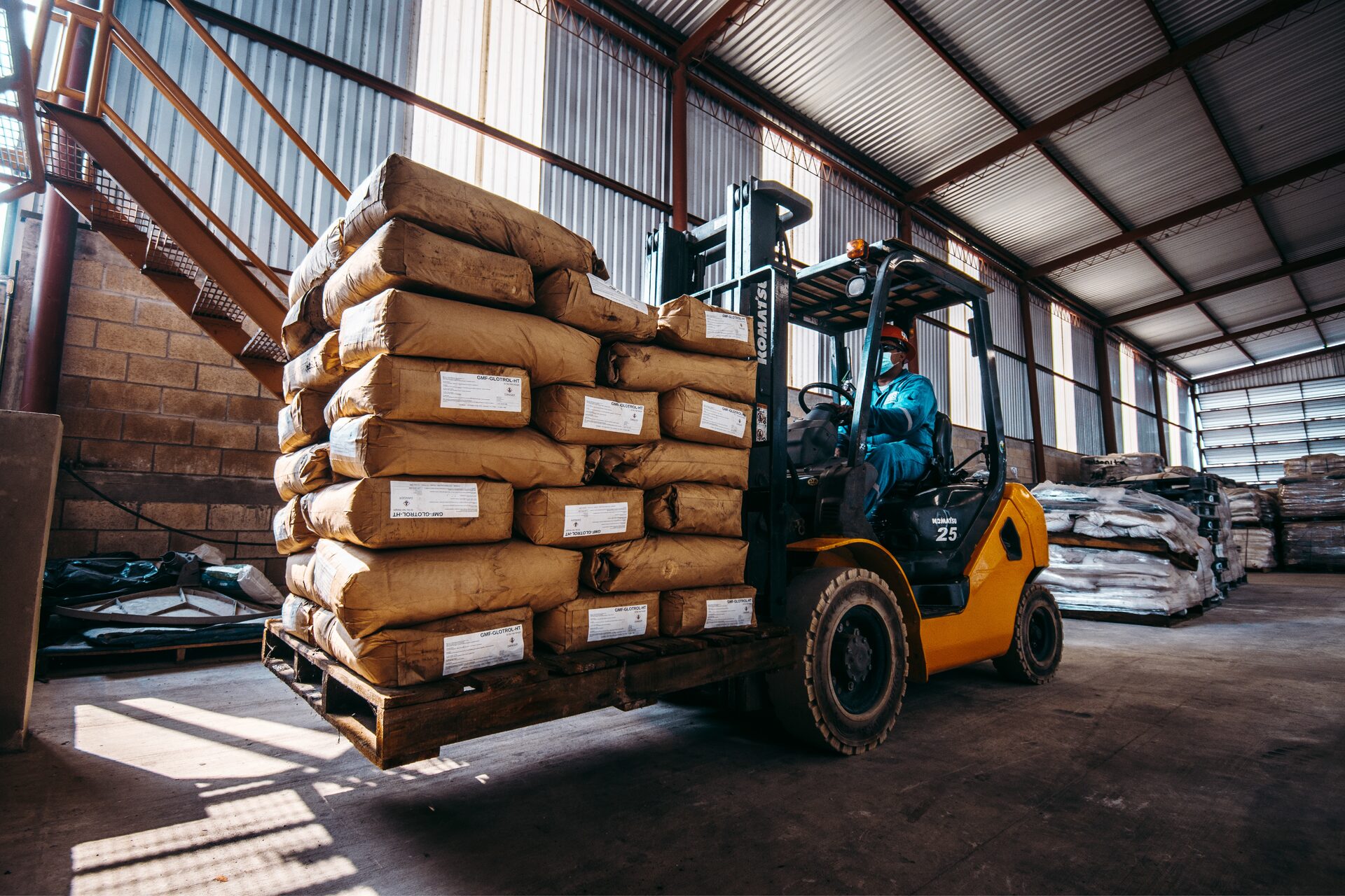 Warehouse storing drilling fluid additives